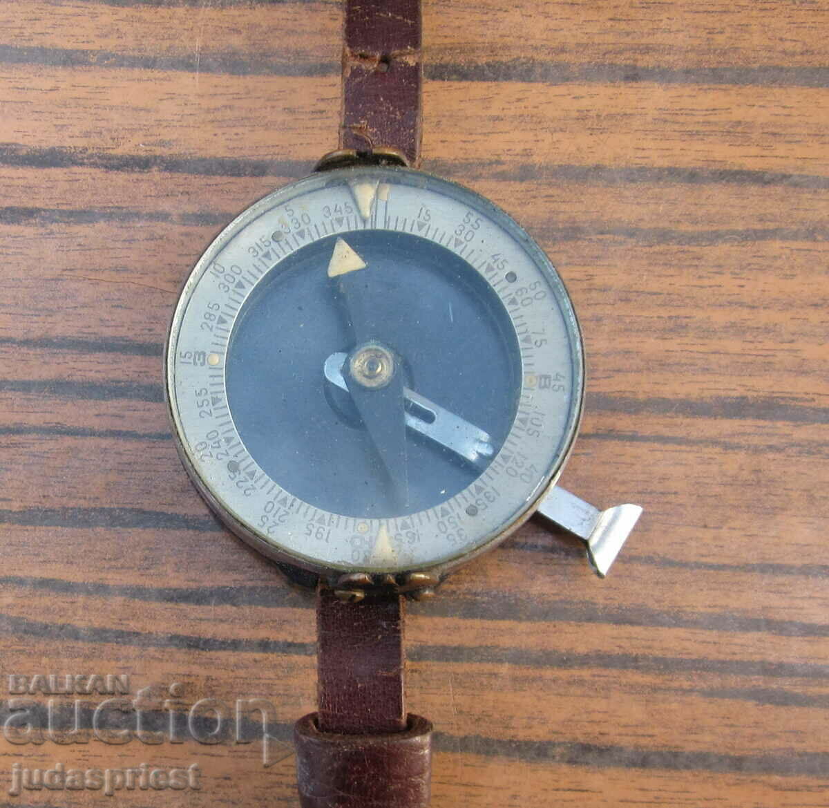 Δημοπρασία Ρωσική Σοβιετική στρατιωτική πυξίδα χειρός Β' Παγκοσμίου Πολέμου Δημοπρασία Ρωσική Σοβιετική στρατιωτική πυξίδα χειρός Β' Παγκοσμίου Πολέμου