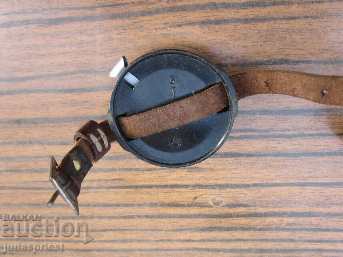 Ρωσική Σοβιετική στρατιωτική πυξίδα χειρός Β' Παγκοσμίου Πολέμου - 5 Ρωσική Σοβιετική στρατιωτική πυξίδα χειρός Β' Παγκοσμίου Πολέμου - 5