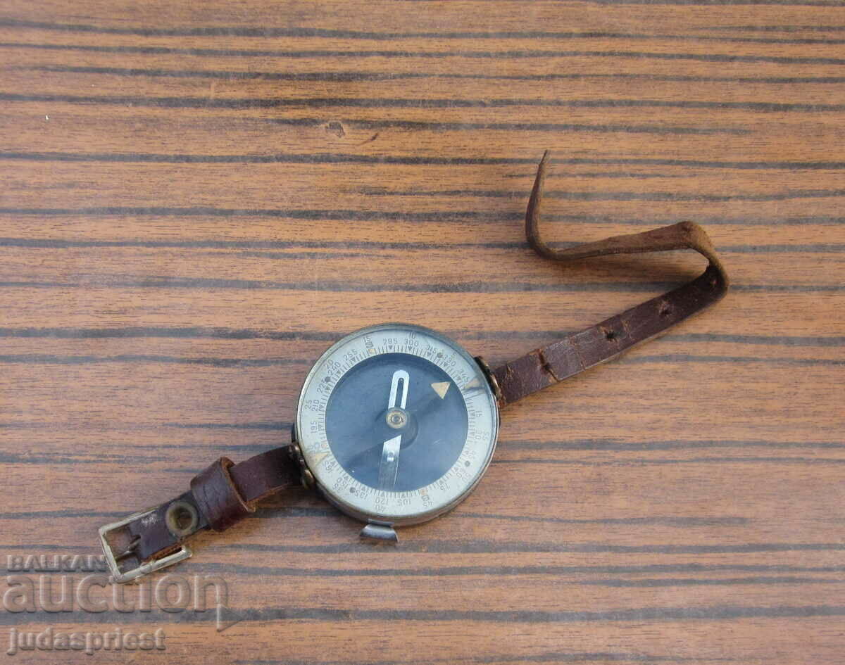 WWII Russian Soviet military hand compass