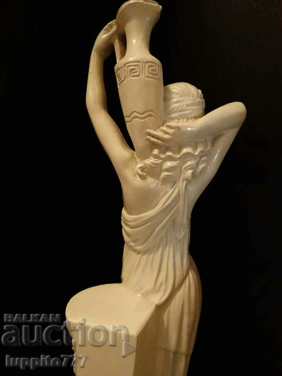 Sculpture statuette of an antique female figure with a jar - 6 Sculpture statuette of an antique female figure with a jar - 6