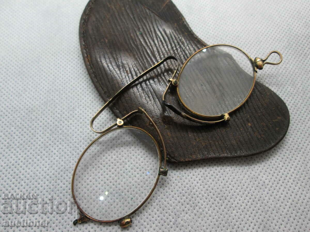 Delivery of OLD GLASSES, PENSNE LORNET