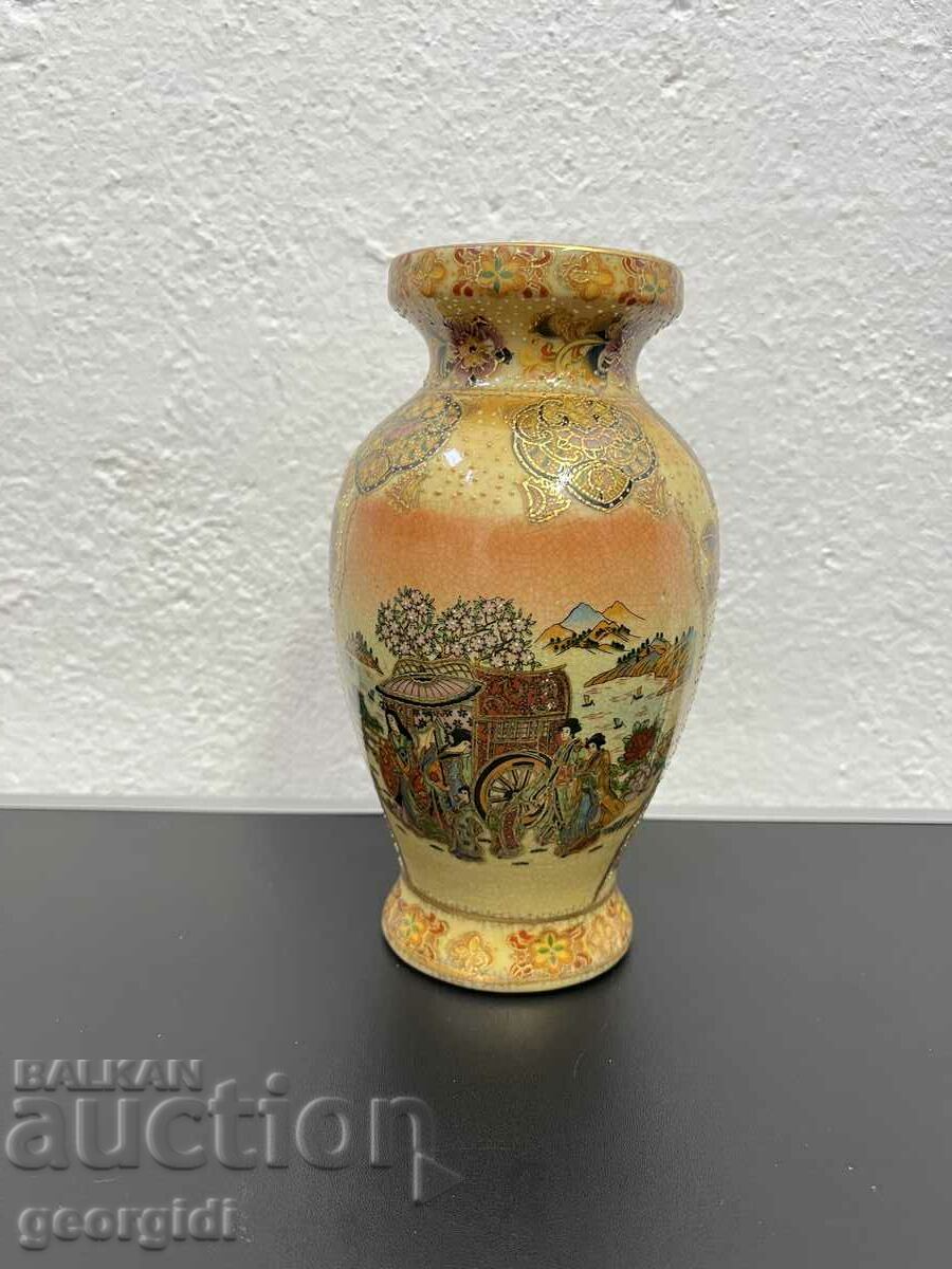 Азиатска порцеланова ваза - Inter Goods. №4855