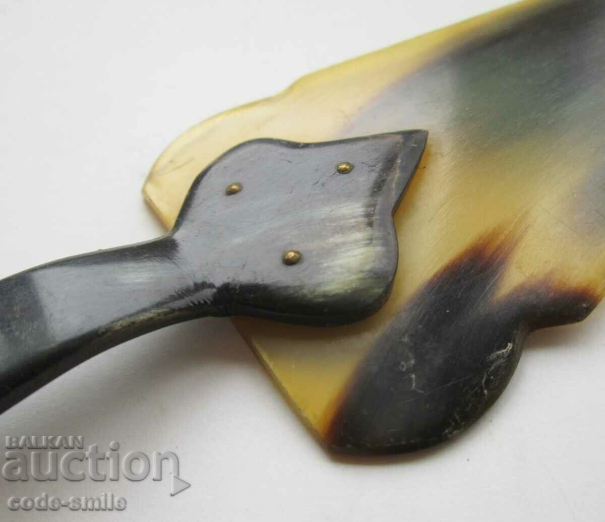 Corn german vechi și spatulă de argint care servește secolul al XIX-lea cu preț 120.00 BGN | € 61.36 Corn german vechi și spatulă de argint care servește secolul al XIX-lea cu preț 120.00 BGN | € 61.36