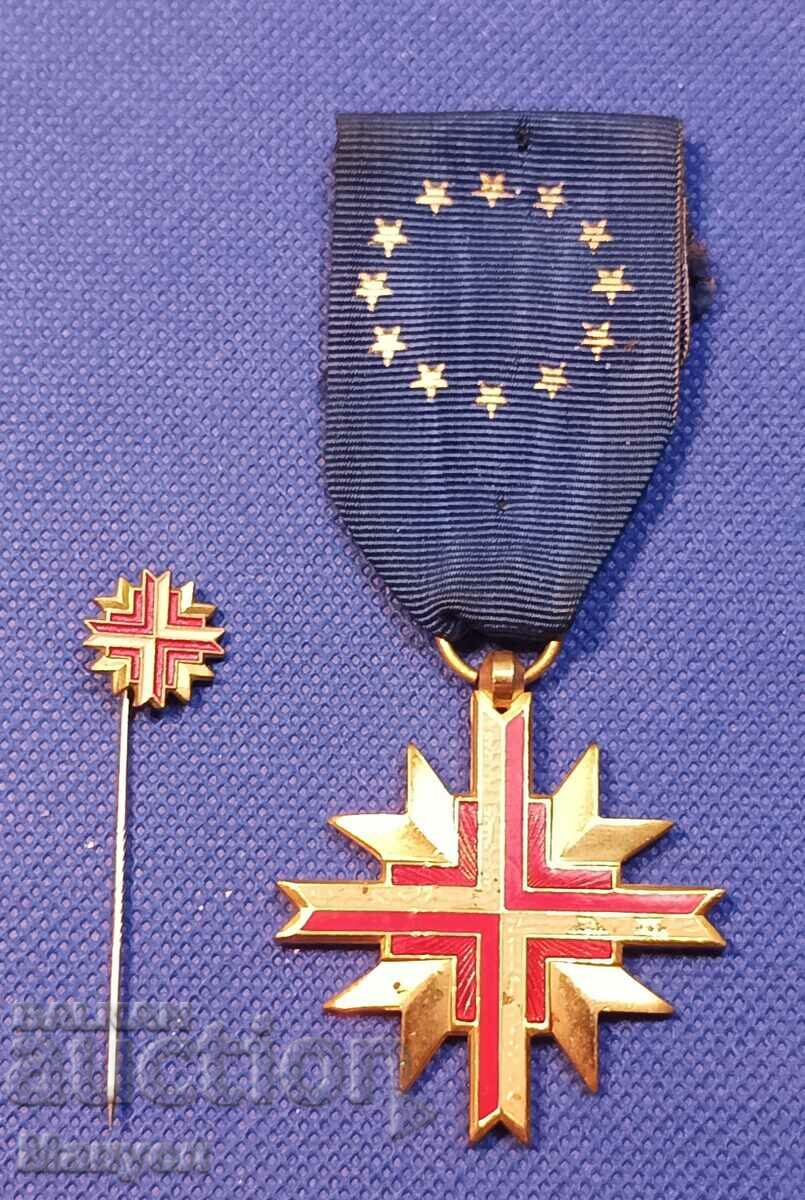 Почетен медал с миниатюра на EU.
