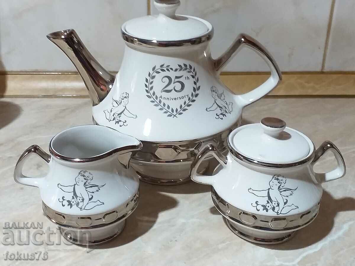 Set de ceai din portelan englezesc cu margine argintie
