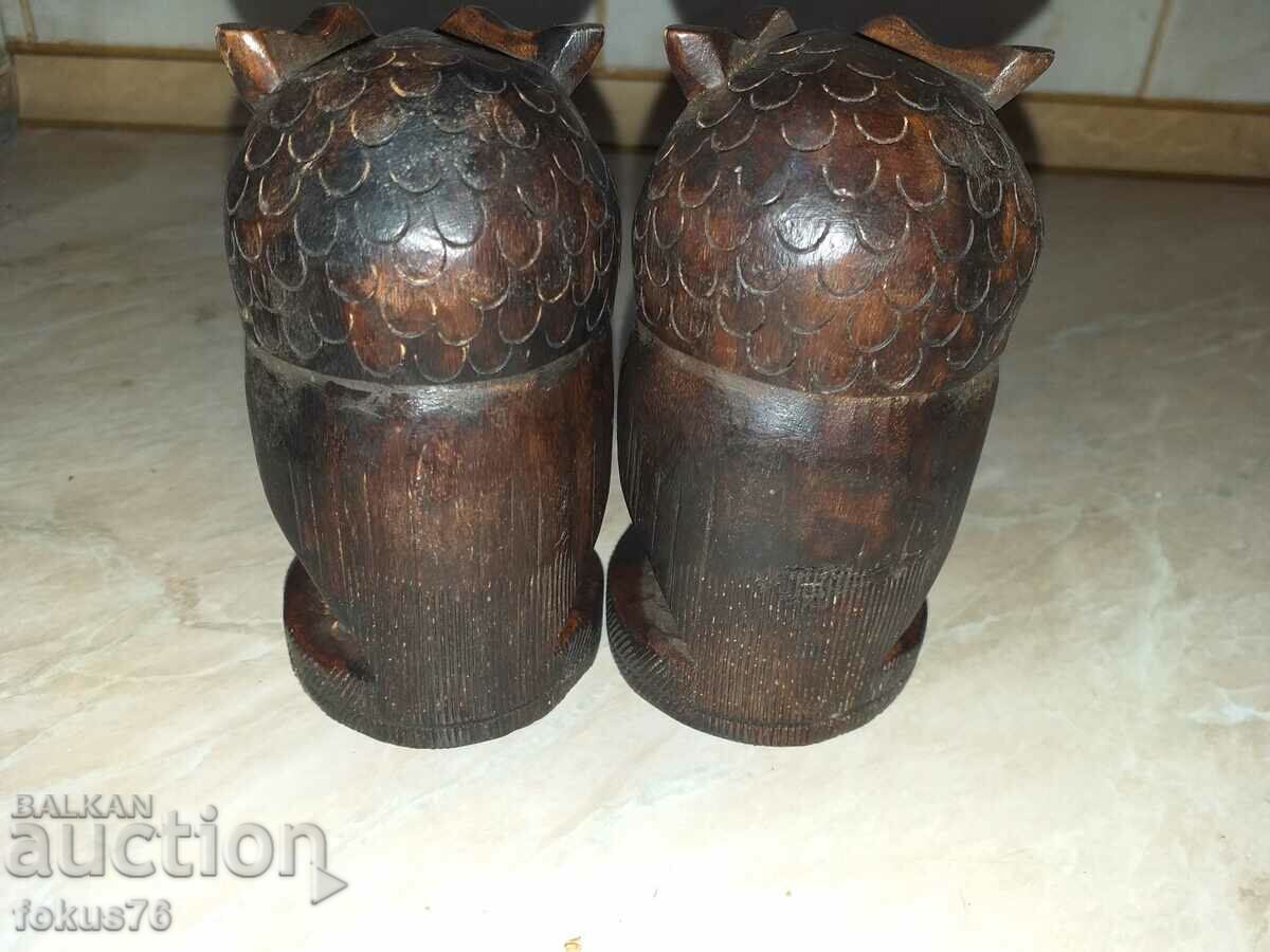 Lot of wood and brass owl bats with price 29.00 BGN | € 14.83 Lot of wood and brass owl bats with price 29.00 BGN | € 14.83