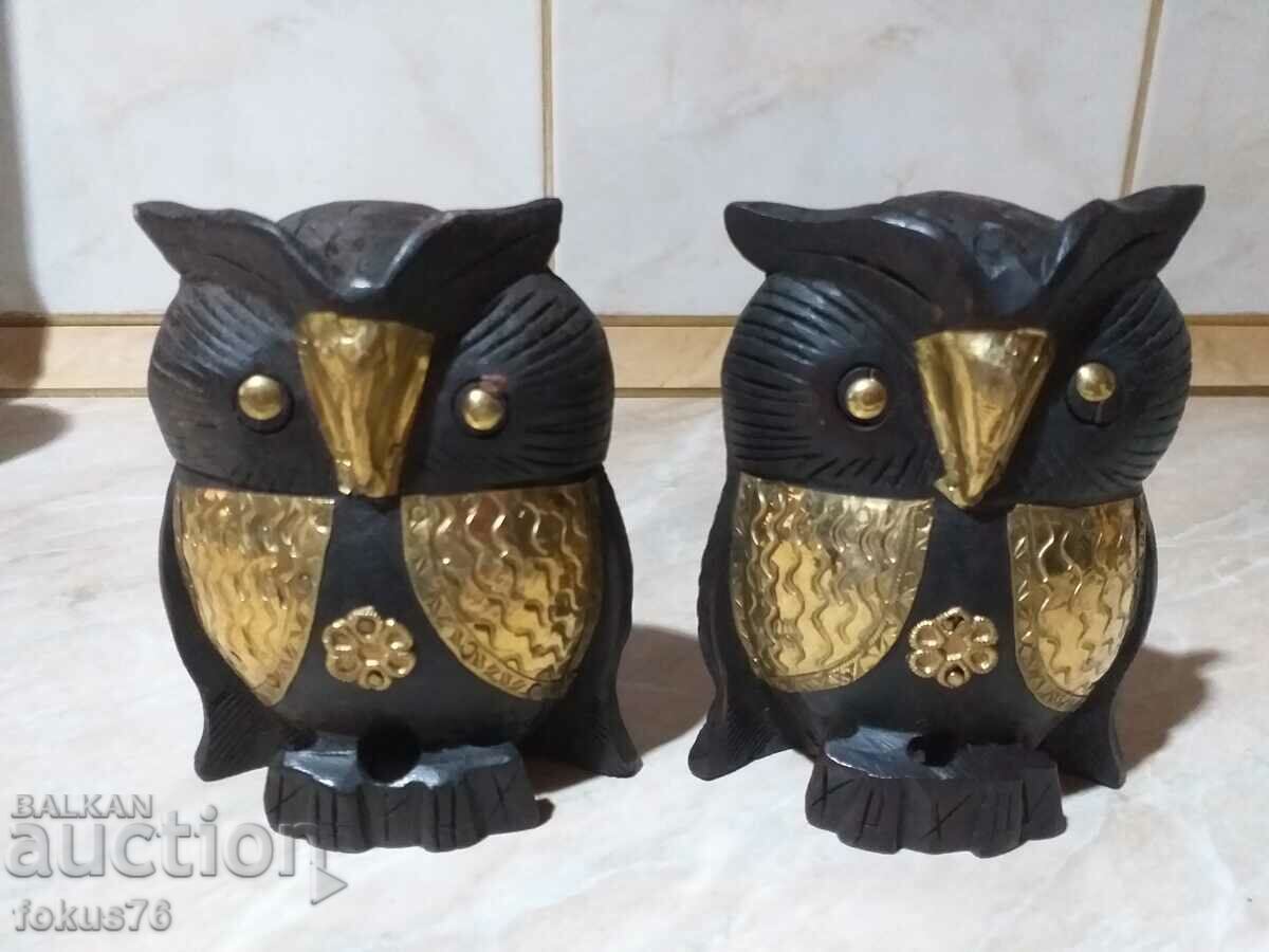 Παράδοση Πολλά ξύλινα και ορειχάλκινα ρόπαλα