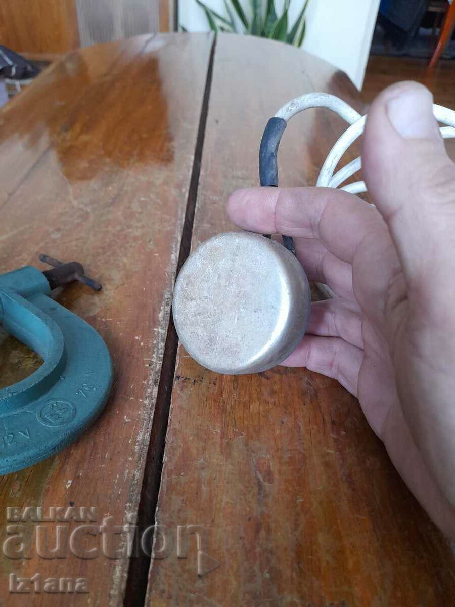 Clemă veche de anvelopă fierbinte - 6 Clemă veche de anvelopă fierbinte - 6