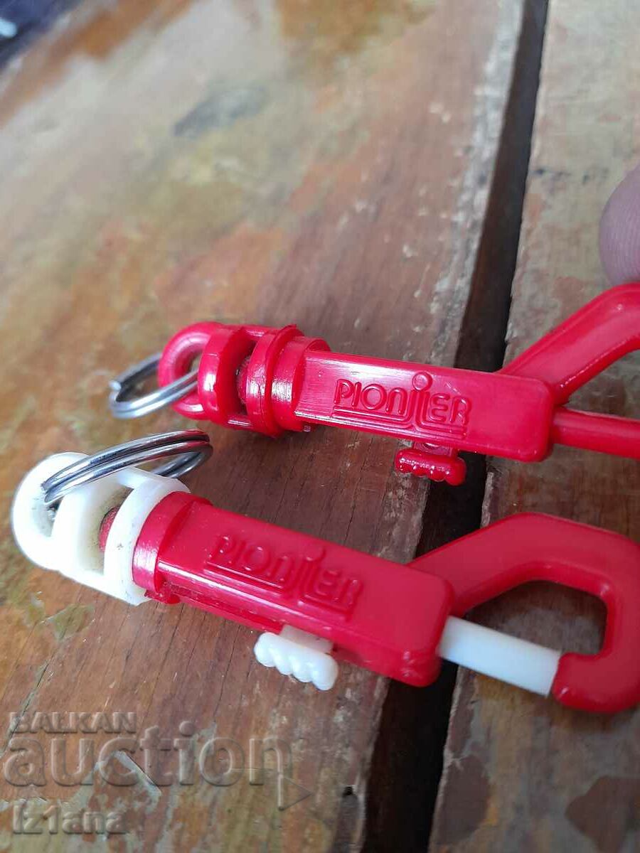 Auction Old key chain, Pionier key chains Auction Old key chain, Pionier key chains