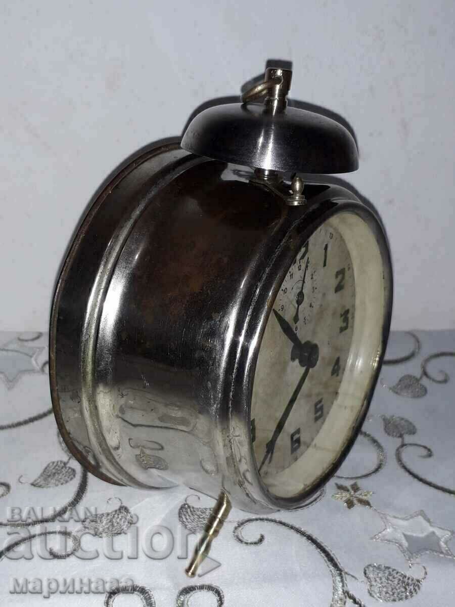 ΠΑΛΙΟ ΞΥΠΝΗΤΗΡΙ. ΓΕΡΜΑΝΙΑ με τιμή 35.00 BGN | € 17.90 ΠΑΛΙΟ ΞΥΠΝΗΤΗΡΙ. ΓΕΡΜΑΝΙΑ με τιμή 35.00 BGN | € 17.90