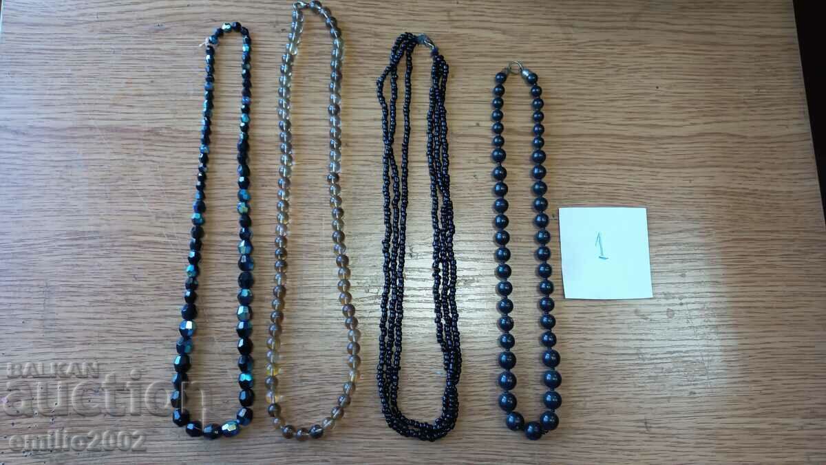 Jewelery and ornaments lot 01