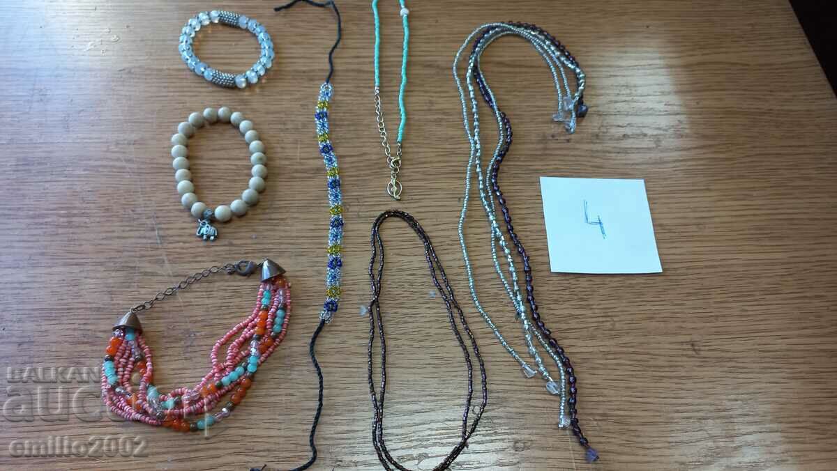 Jewelery and ornaments lot 04