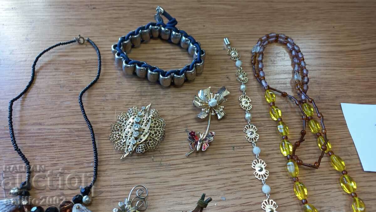 Auction Jewelery and ornaments lot 05 Auction Jewelery and ornaments lot 05