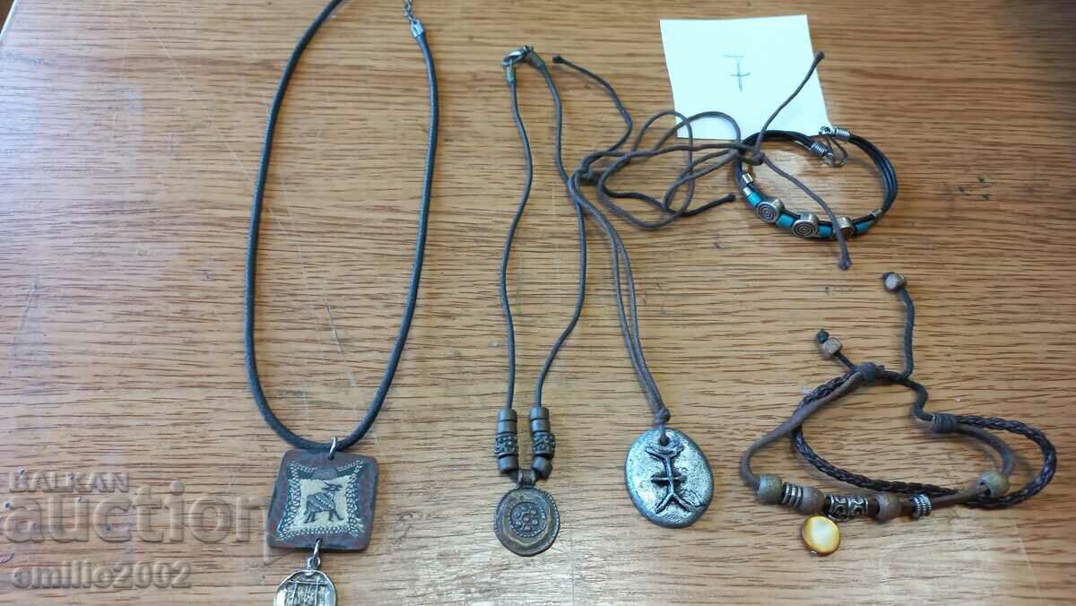 Jewelery and ornaments lot 07