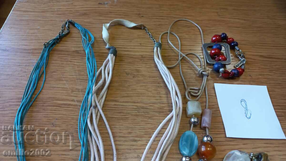 Auction Jewelery and ornaments lot 08 Auction Jewelery and ornaments lot 08