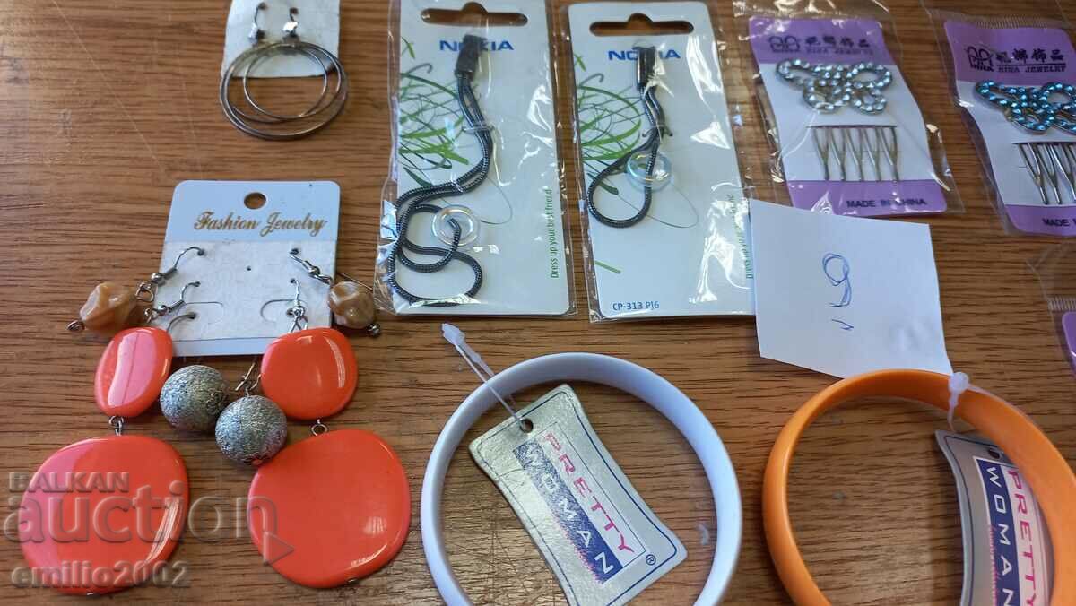 Auction Jewelery and ornaments lot 09 Auction Jewelery and ornaments lot 09