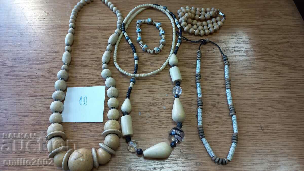 Jewelery and ornaments lot 10