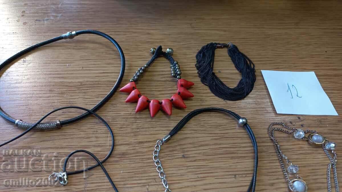 Auction Jewelery and ornaments lot 12 Auction Jewelery and ornaments lot 12