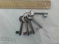 5 броя стари ключове от соца за брави тип Мебел Варна №1 и 5