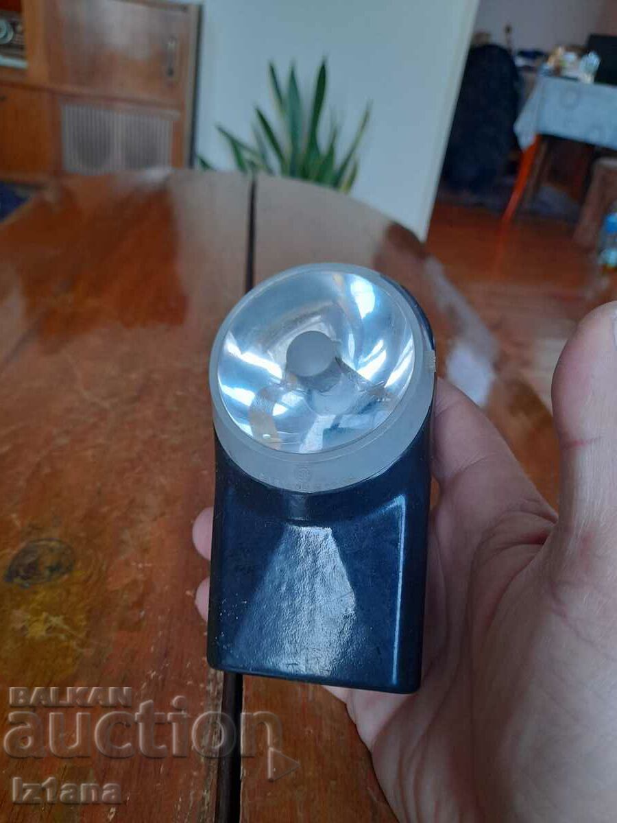 Old flashlight, flashlight with price 20.00 BGN | € 10.23 Old flashlight, flashlight with price 20.00 BGN | € 10.23