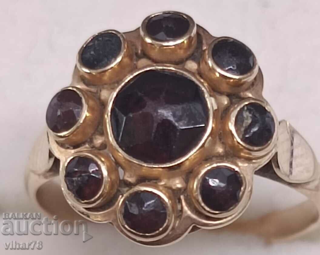 14K GOLD RING WITH GARNET with price 499.99 BGN | € 255.64 14K GOLD RING WITH GARNET with price 499.99 BGN | € 255.64