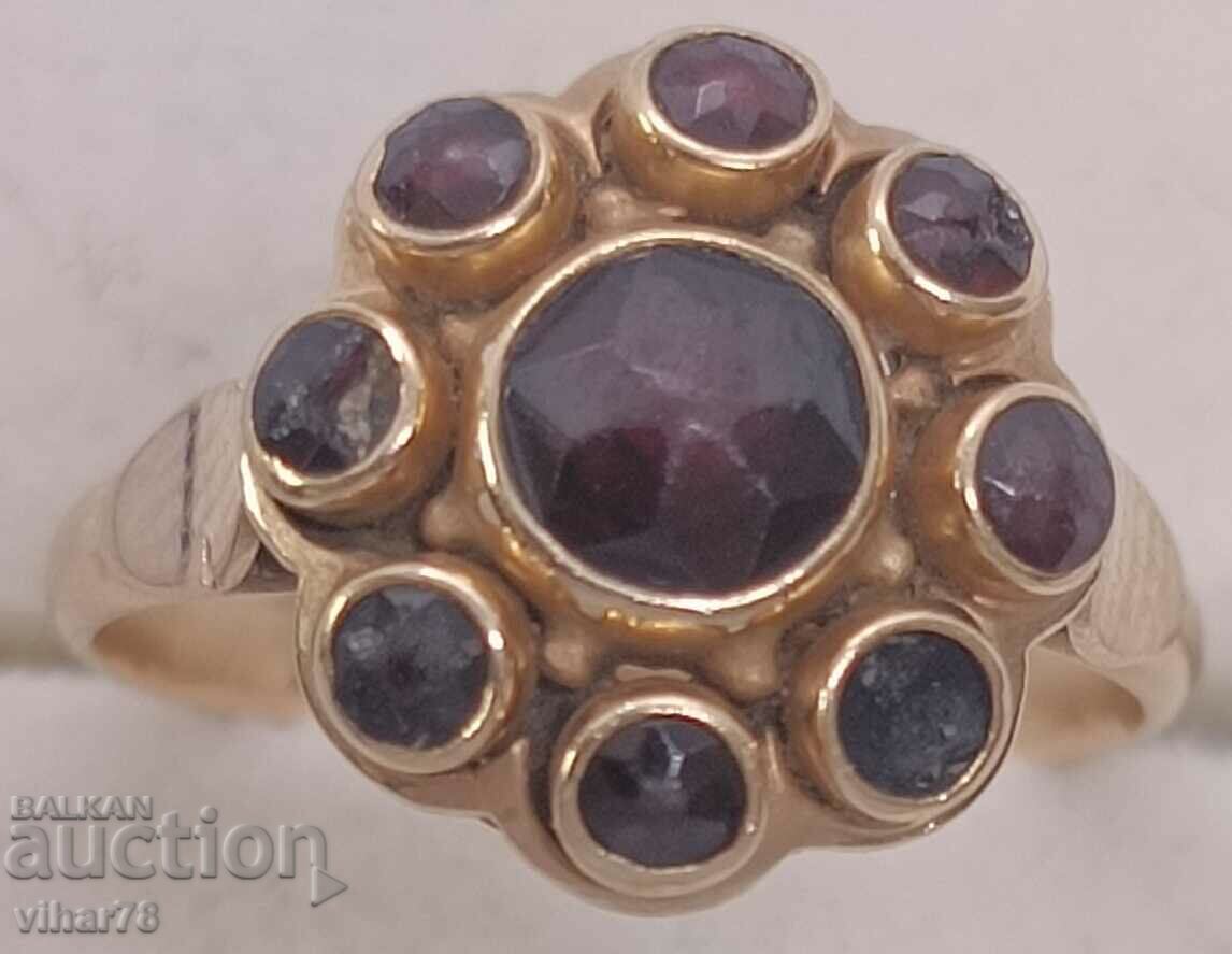 14K GOLD RING WITH GARNET - 6 14K GOLD RING WITH GARNET - 6