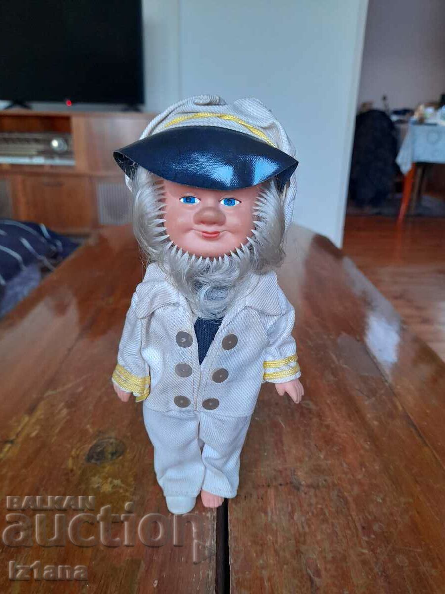 Păpușă veche, marinar cu preț 35.00 BGN | € 17.90 Păpușă veche, marinar cu preț 35.00 BGN | € 17.90