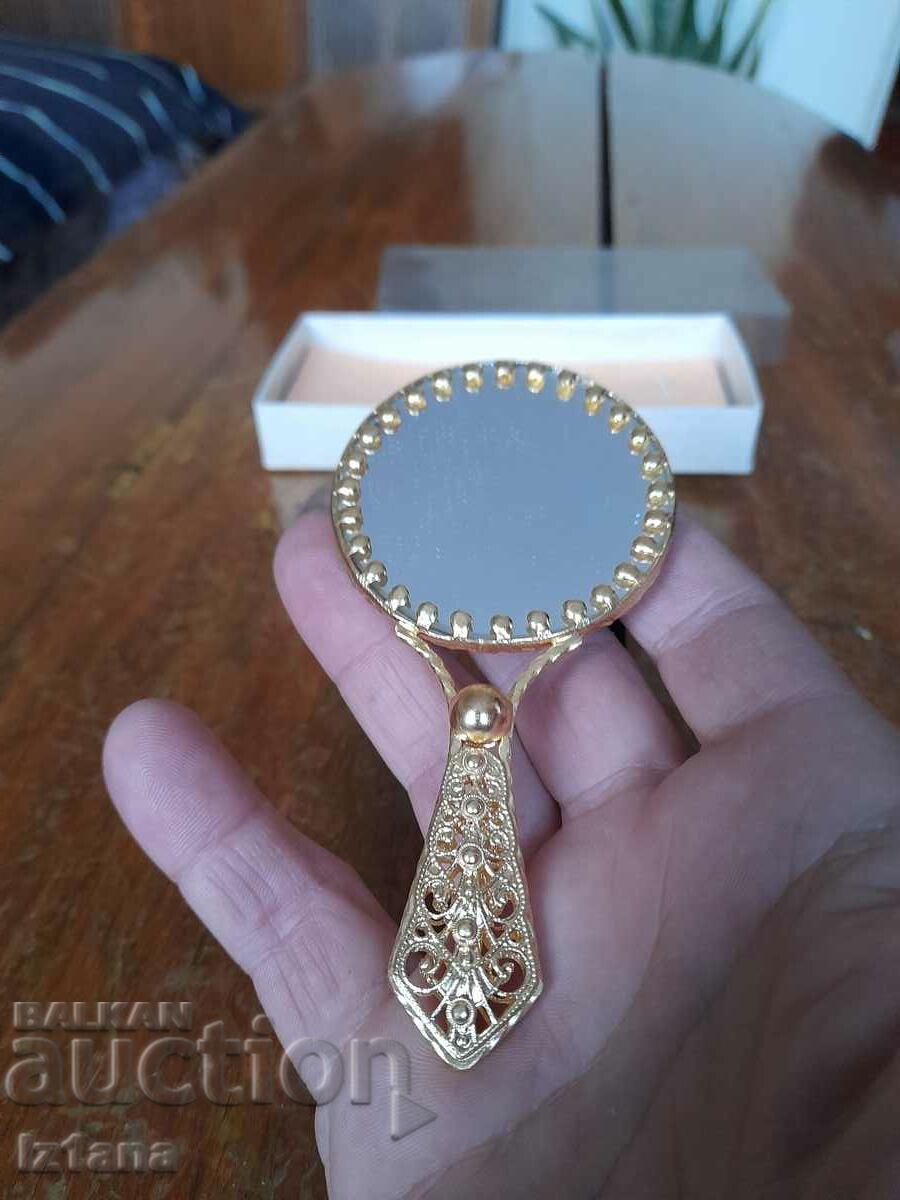 Auction Old mirror, mirror Auction Old mirror, mirror