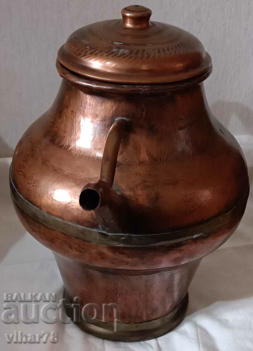 Delivery of a copper vessel