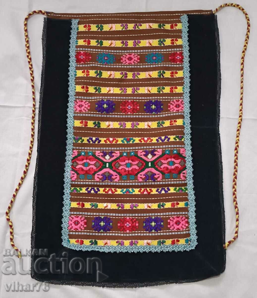 An apron - 5 An apron - 5