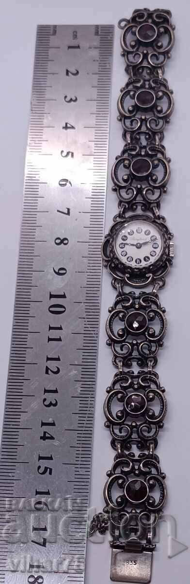 Delivery of BERGLAND ladies silver watch with garnets Delivery of BERGLAND ladies silver watch with garnets