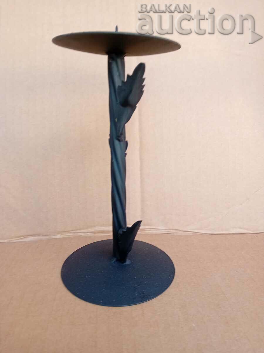 Auction Antique iron handmade candle holder lamp Auction Antique iron handmade candle holder lamp