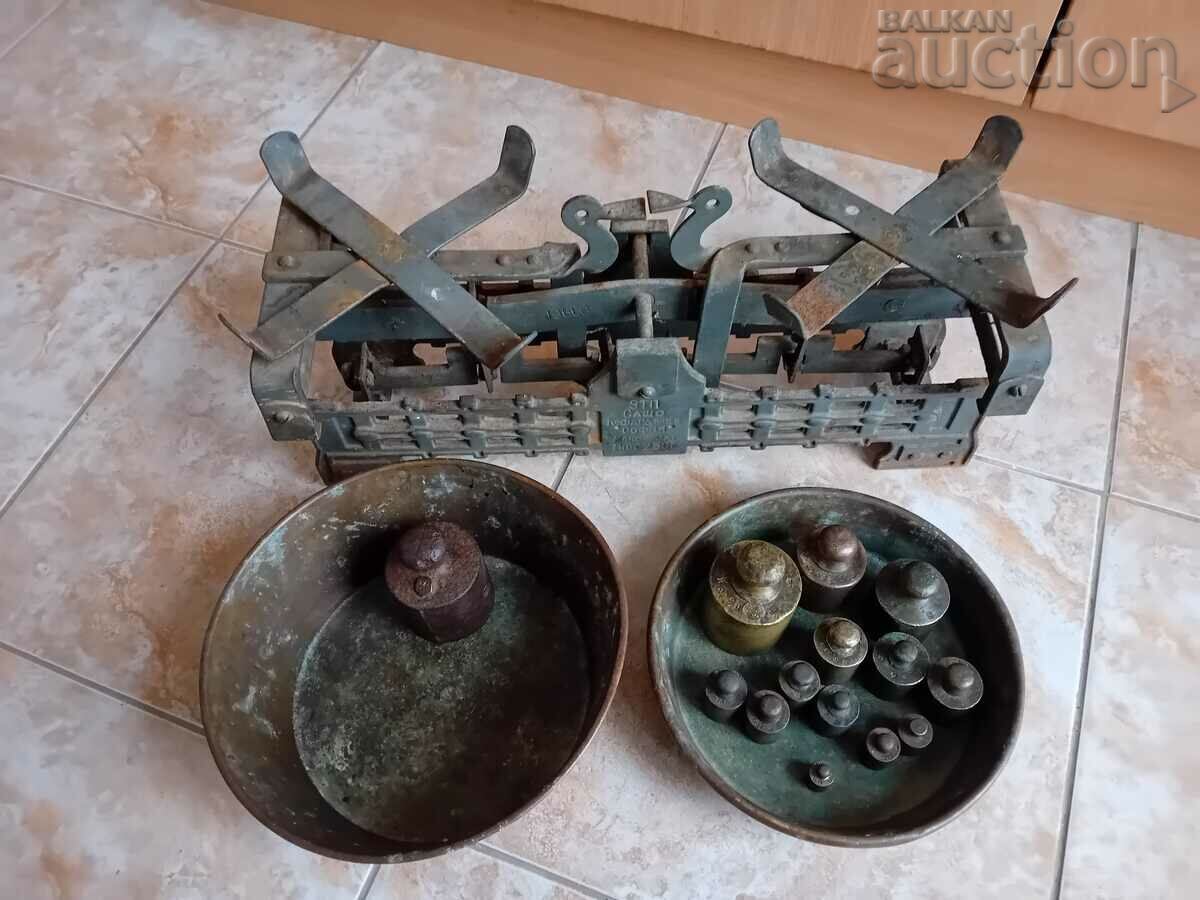 vintage working commercial scale from the 1960s with 14 weights - 7