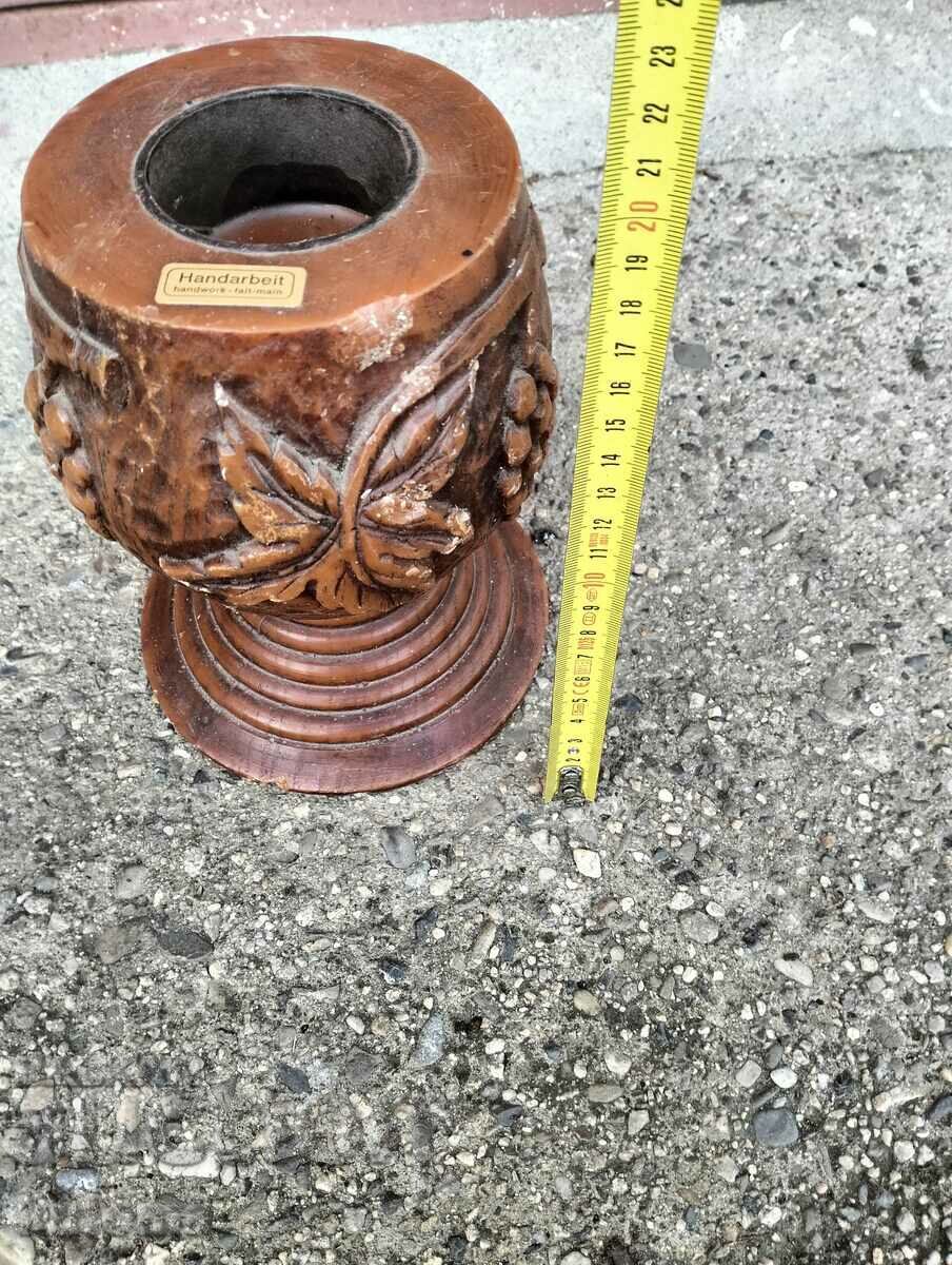 Suport pentru lumanari din ceara realizat manual