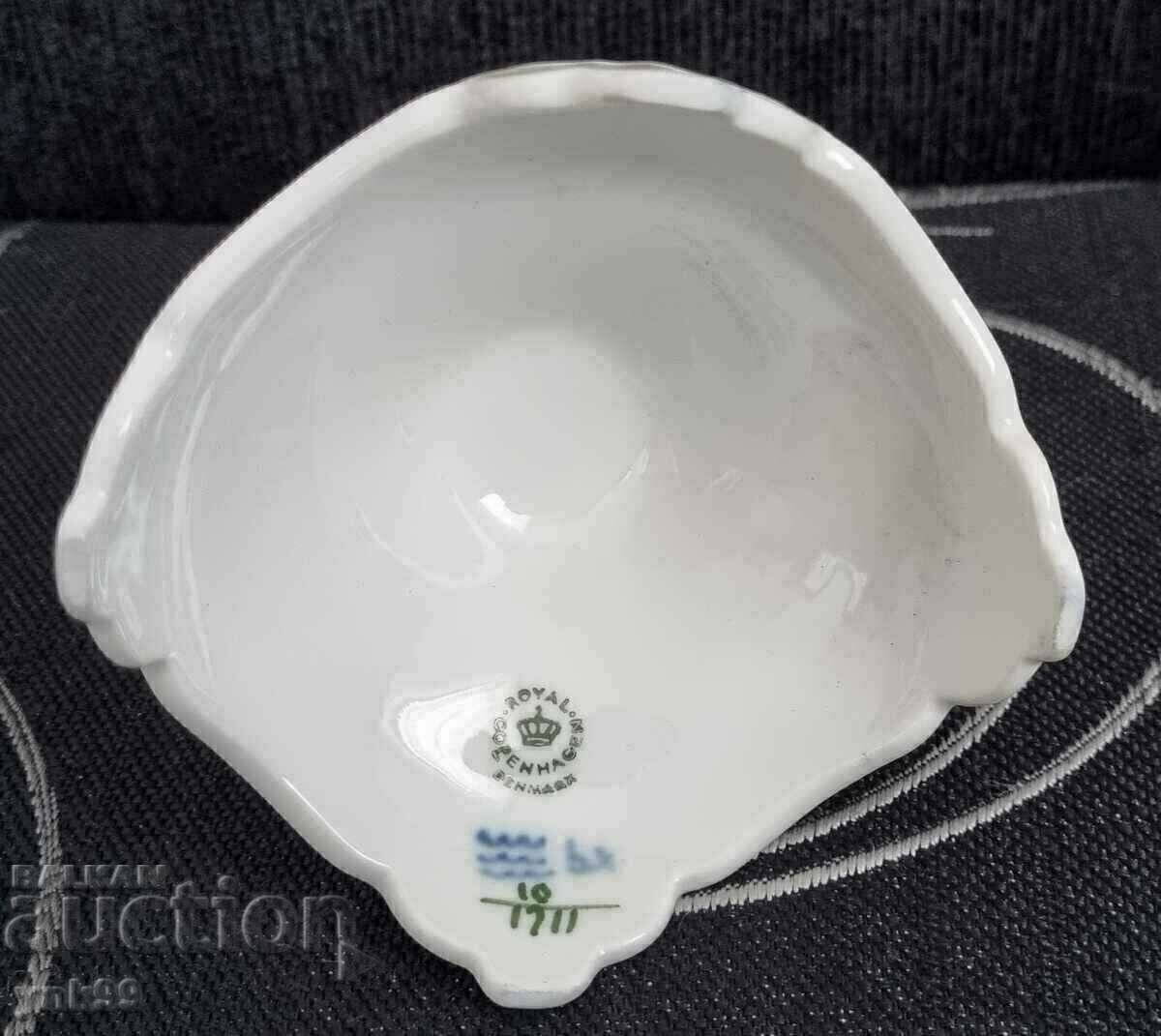 Royal copenhagen porcelain candle holder 1964 - 5