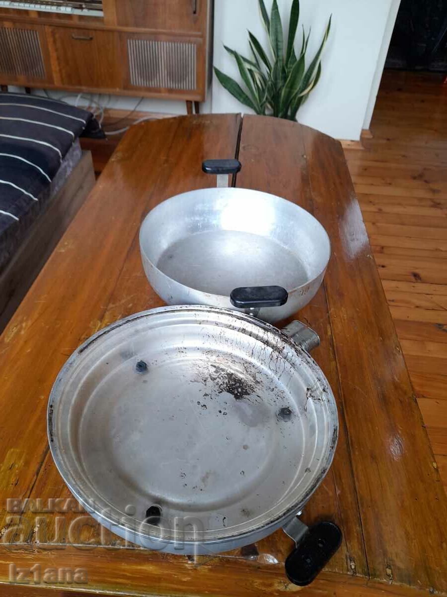 Παράδοση Παλιά ηλεκτρική κατσαρόλα Παράδοση Παλιά ηλεκτρική κατσαρόλα