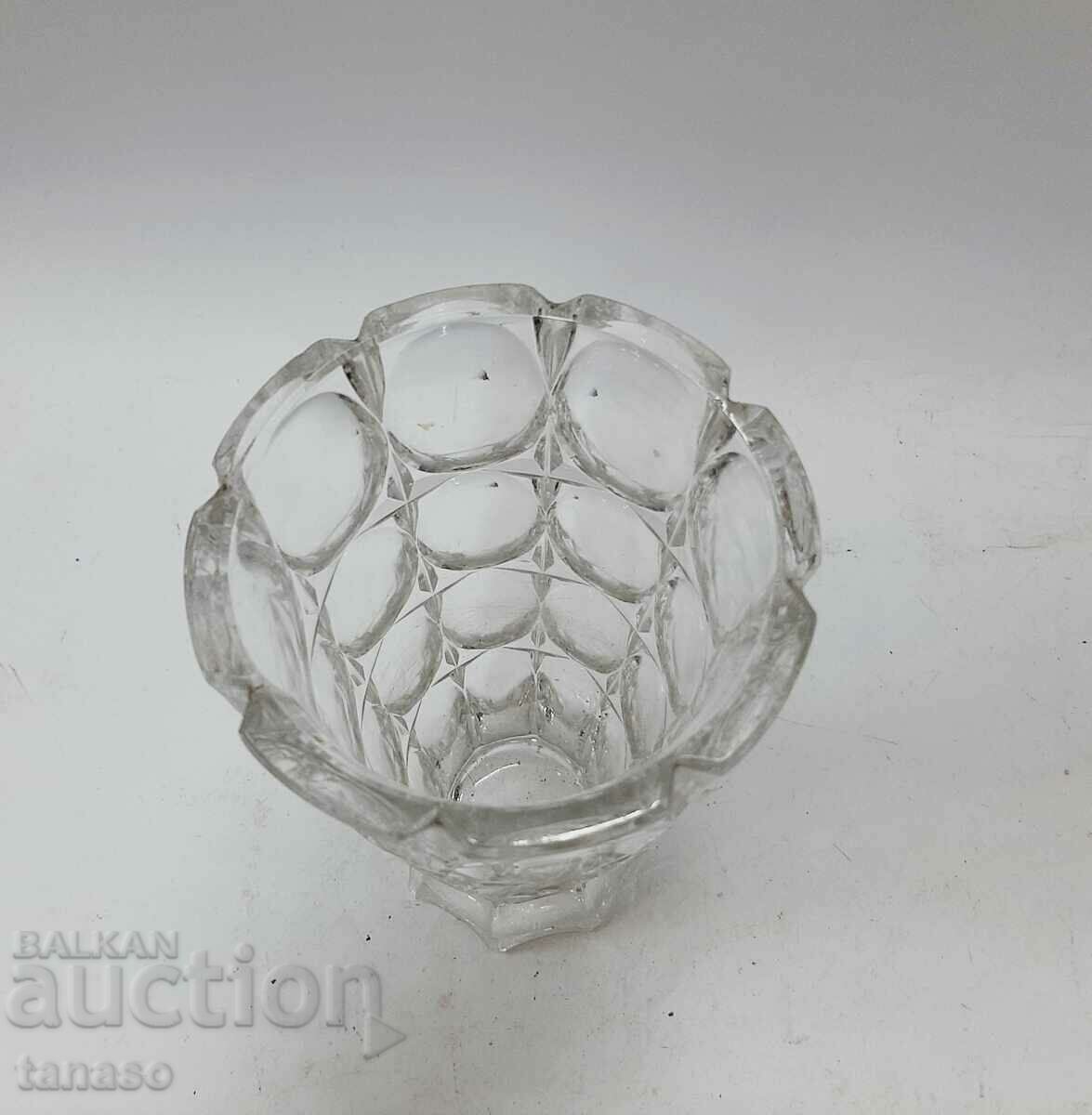 Auction  Beautiful old lead crystal vase(12.5)