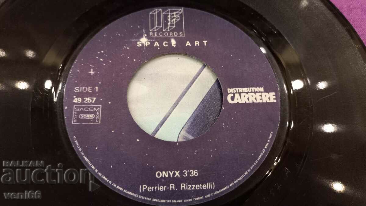 Auction Turntable - small format Onyx Auction Turntable - small format Onyx