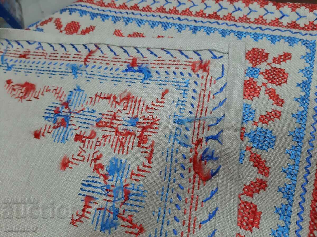 Old hand-embroidered checkered linen tablecloth(15.4) - 5 Old hand-embroidered checkered linen tablecloth(15.4) - 5