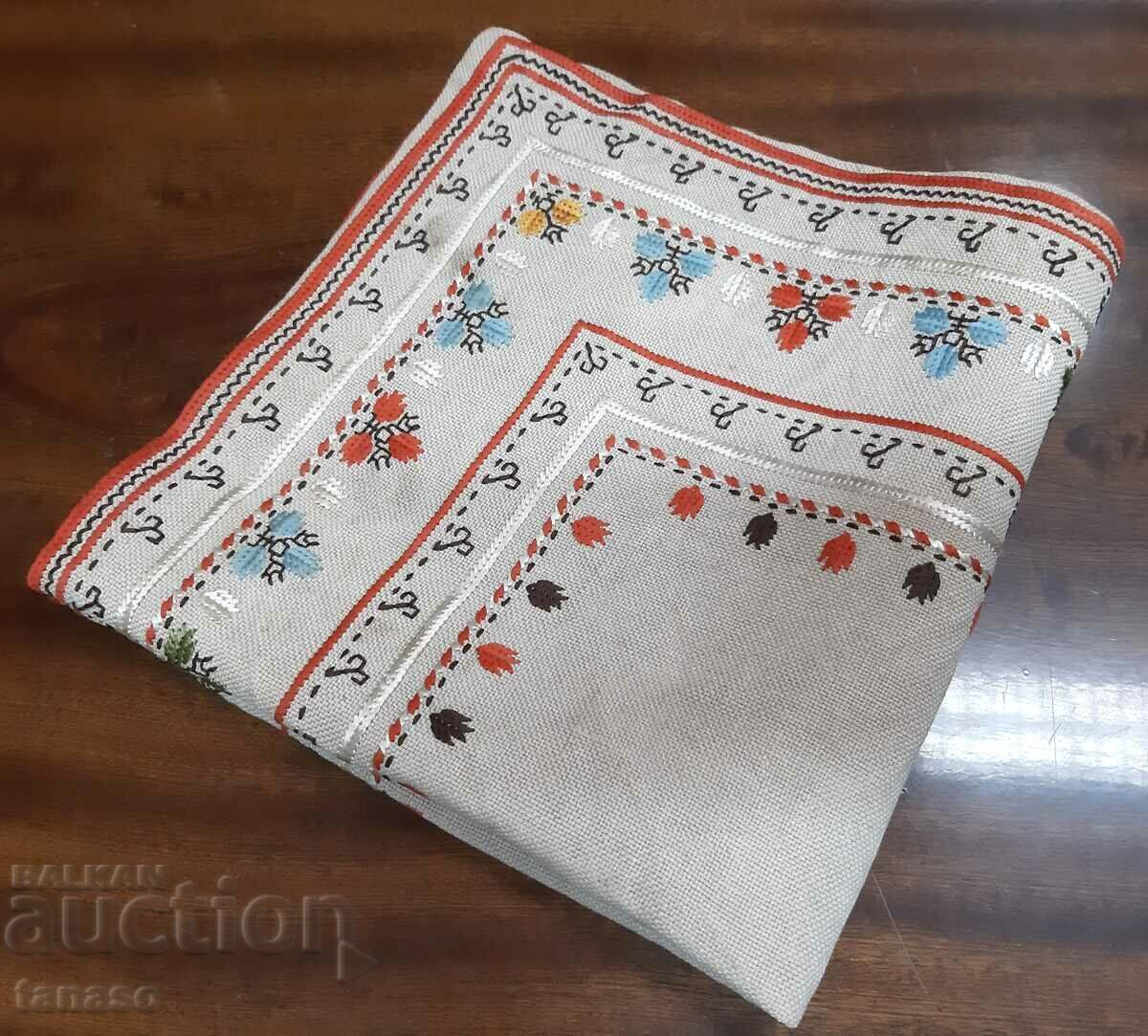 Old hand-embroidered checkered linen tablecloth(15.4) - 6 Old hand-embroidered checkered linen tablecloth(15.4) - 6
