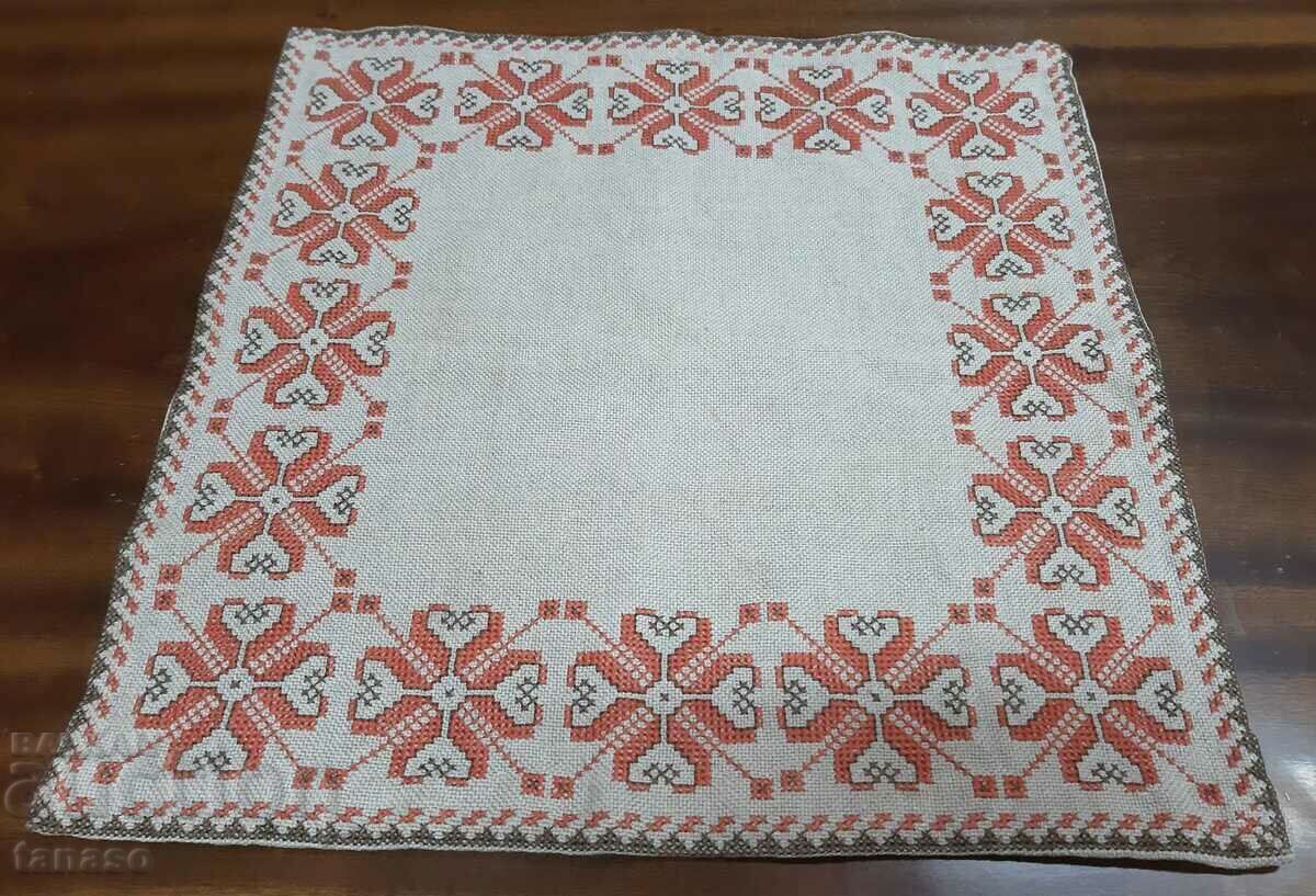 Old hand-embroidered checkered linen tablecloth(15.4) with price 30.00 BGN | € 15.34 Old hand-embroidered checkered linen tablecloth(15.4) with price 30.00 BGN | € 15.34