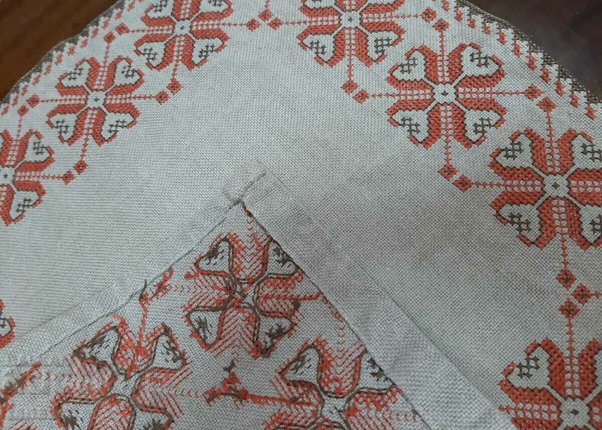 Auction Old hand-embroidered checkered linen tablecloth(15.4) Auction Old hand-embroidered checkered linen tablecloth(15.4)