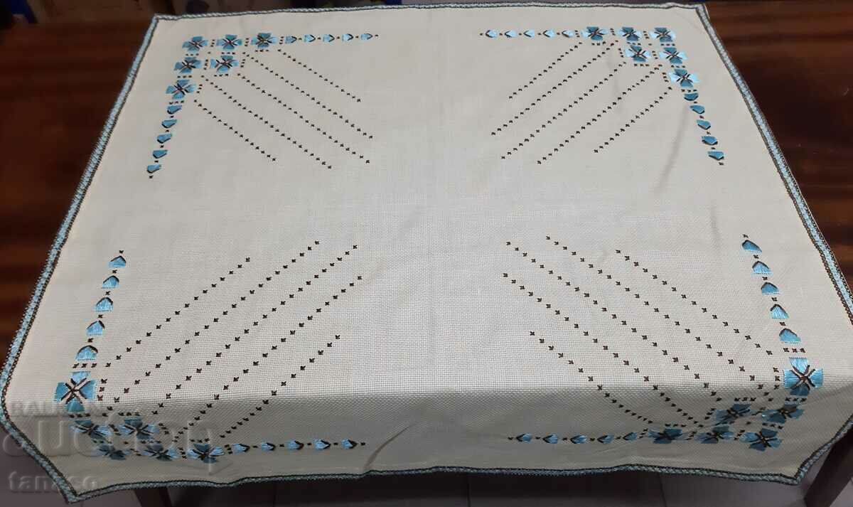 Delivery of Old hand-embroidered plaid tablecloth(15.4)
