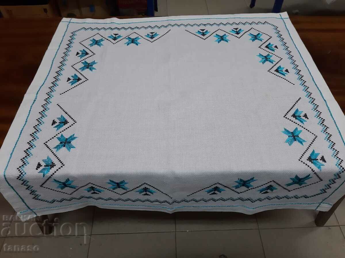 Delivery of Old hand-embroidered plaid tablecloth(15.4) Delivery of Old hand-embroidered plaid tablecloth(15.4)