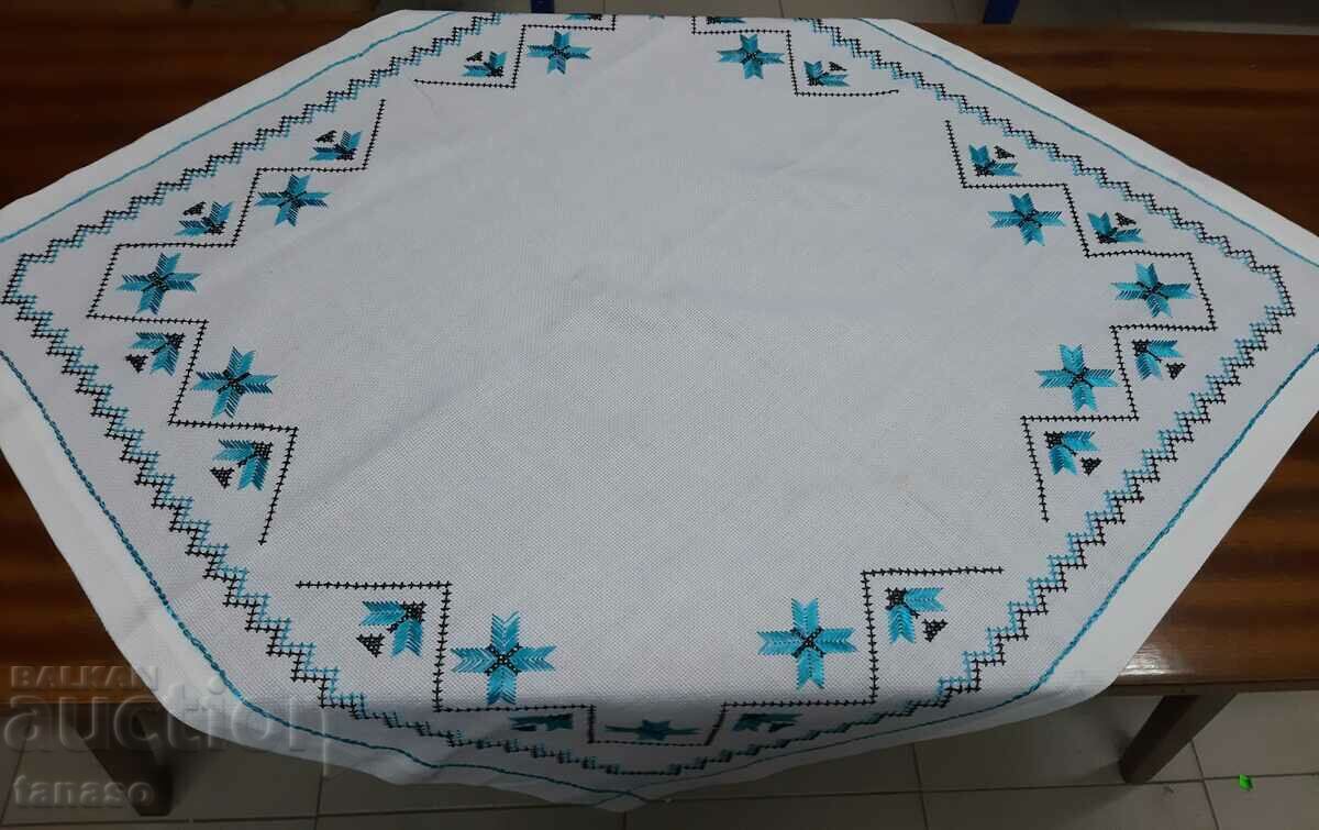 Old hand-embroidered plaid tablecloth(15.4) Old hand-embroidered plaid tablecloth(15.4)