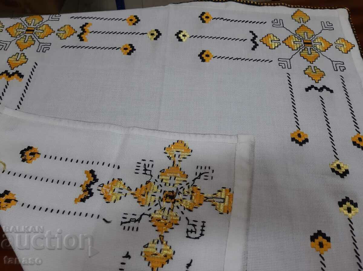 Old hand-embroidered plaid tablecloth(15.4) - 6