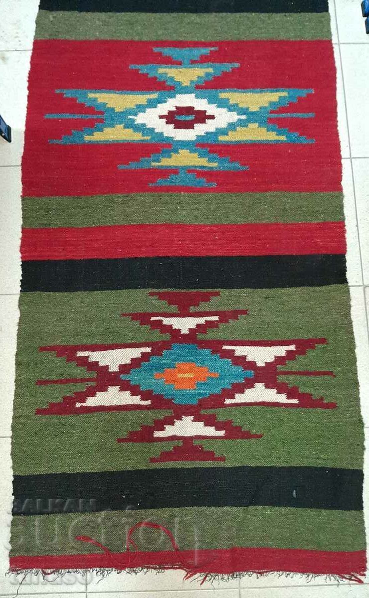 Delivery of Old woolen woven rug(1.1)