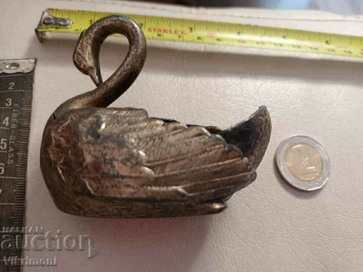 Figurină, lebădă, zamac, bronz vechi, Art Deco, pentru ace de cusut cu preț € 23.01 | 45.00 BGN