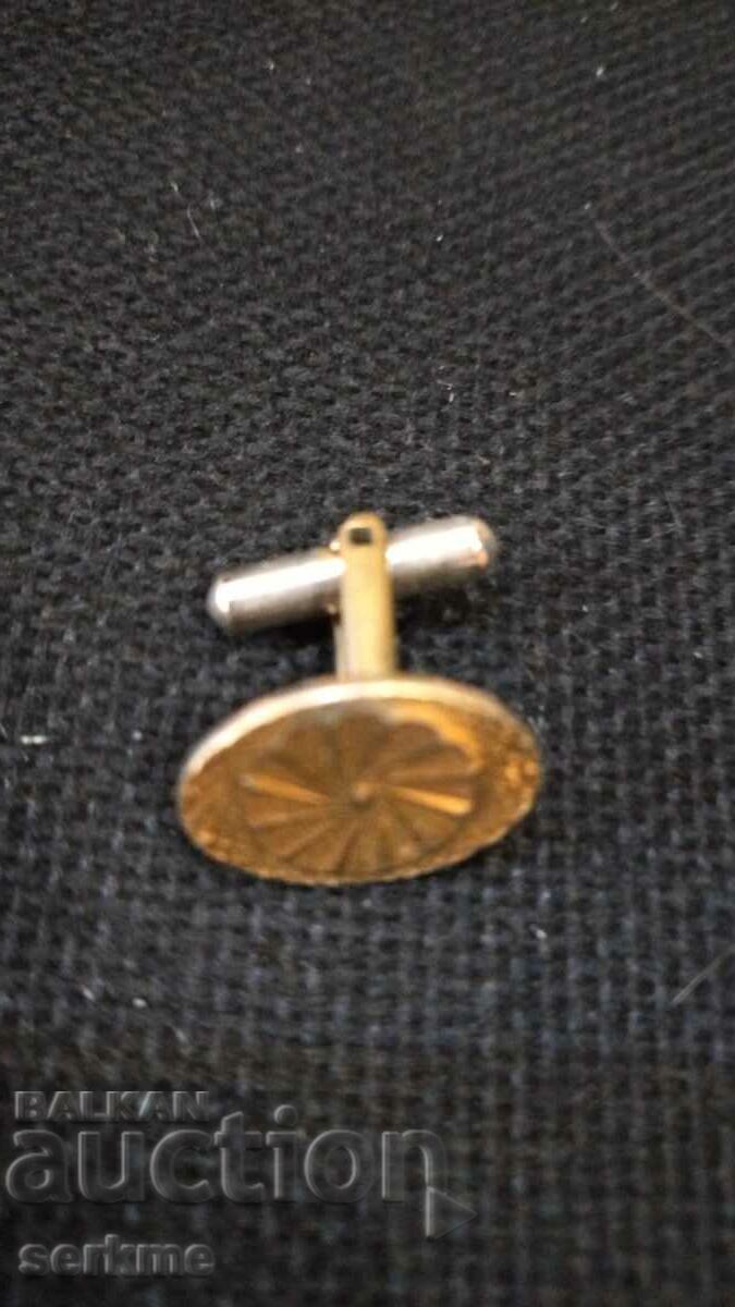 Buttons with price 5.00 BGN | € 2.56 Buttons with price 5.00 BGN | € 2.56