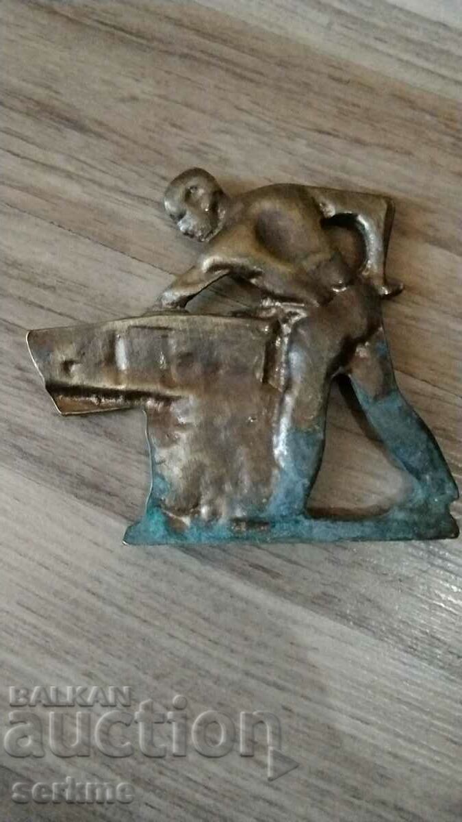 Metal casting with price 15.00 BGN | € 7.67 Metal casting with price 15.00 BGN | € 7.67